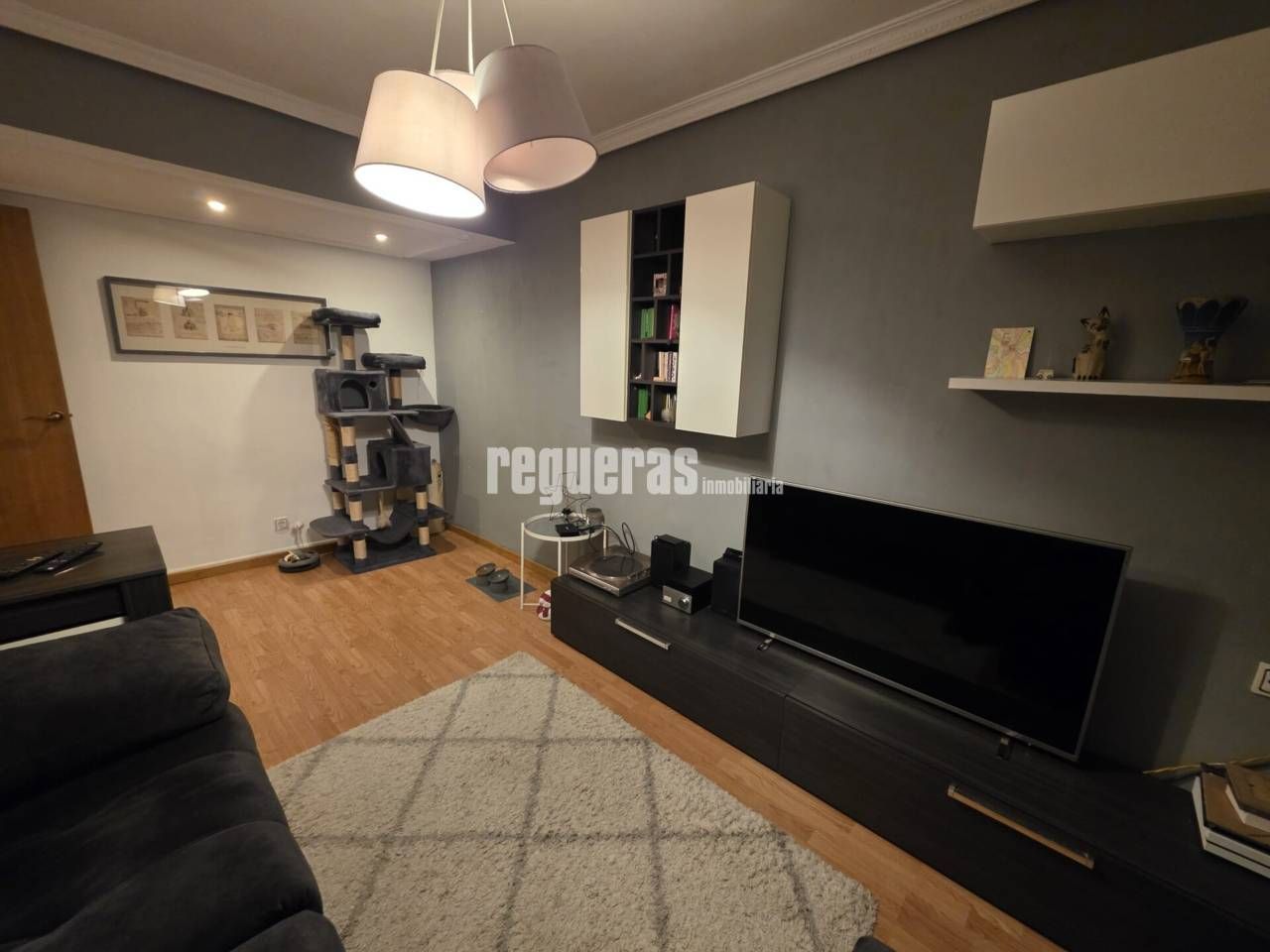Living room of Flat for sale in Avilés  with Heating, Storage room and Furnished
