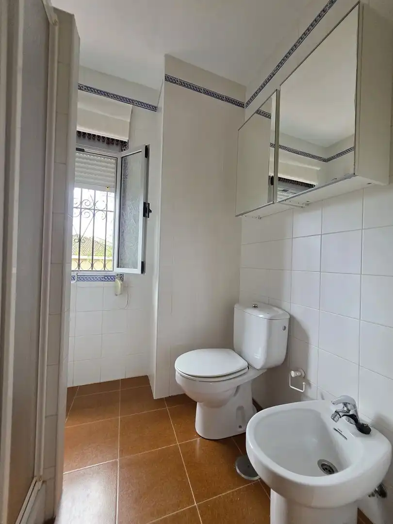 Chalet con piscina en venta en Palomares del Río, imagen 46