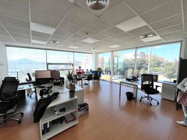 Office space with lift for sale in Mercat