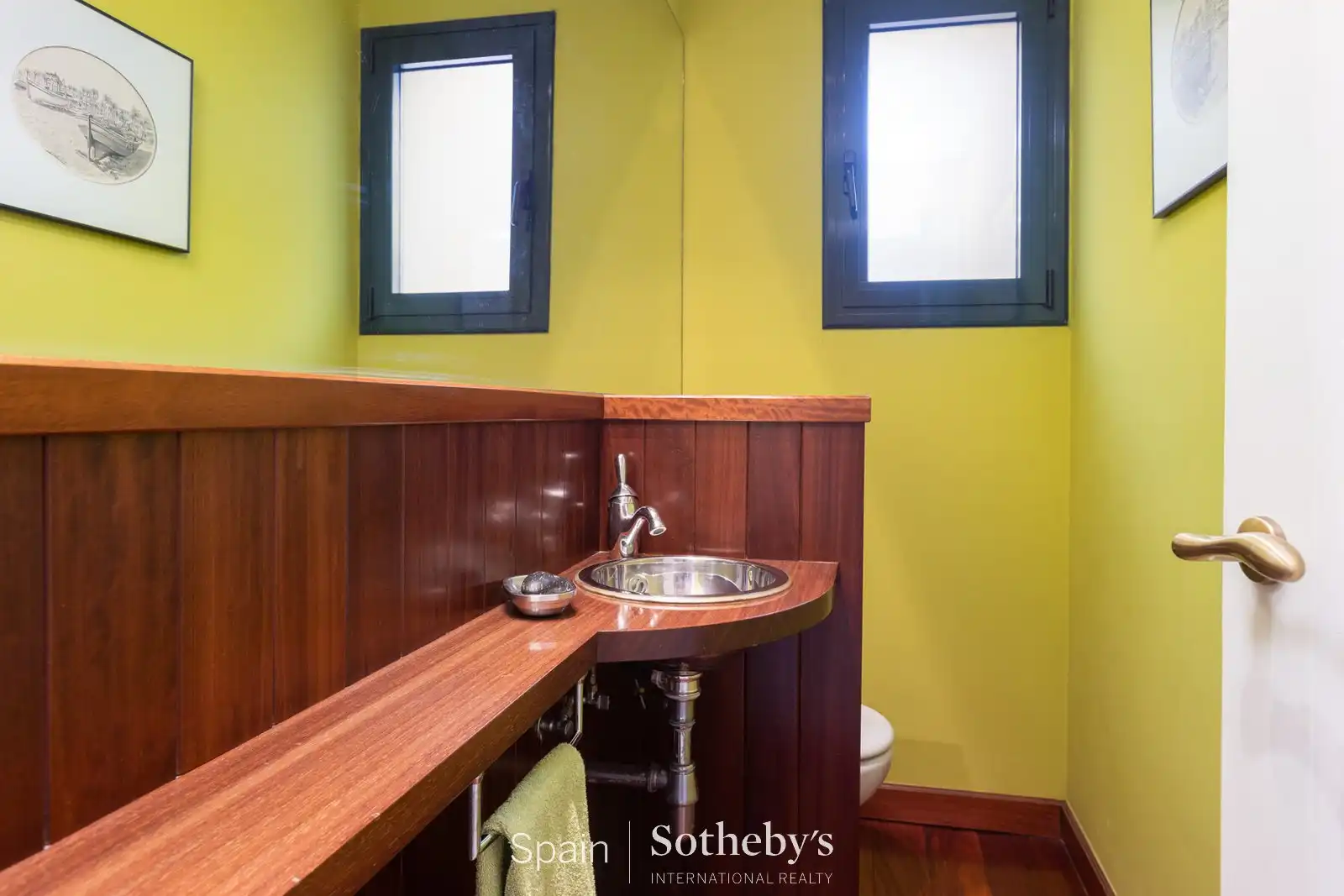 Baño de Casa o chalet en venta en Badalona con Aire acondicionado, Calefacción y Jardín privado