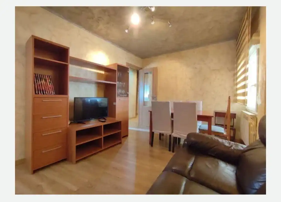 Living room of Flat for rent in Salamanca  with Air Conditioner, Heating and Furnished