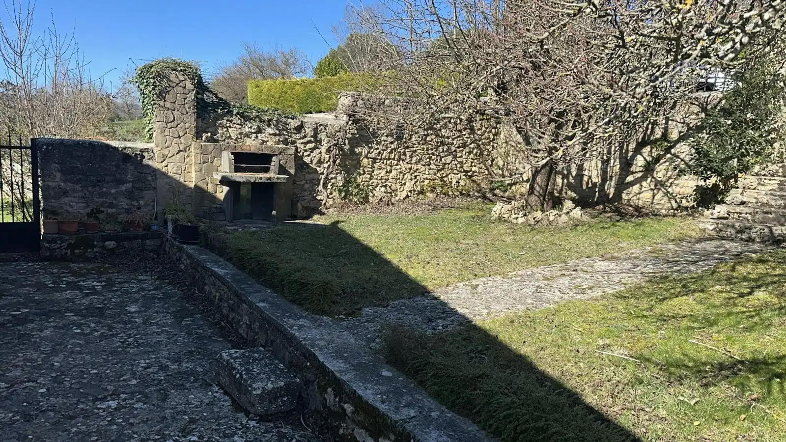 Exterior view of Houses for sale in Alcalá la Real  with Heating, Private garden and Furnished