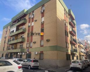 Exterior view of Flat for sale in  Sevilla Capital