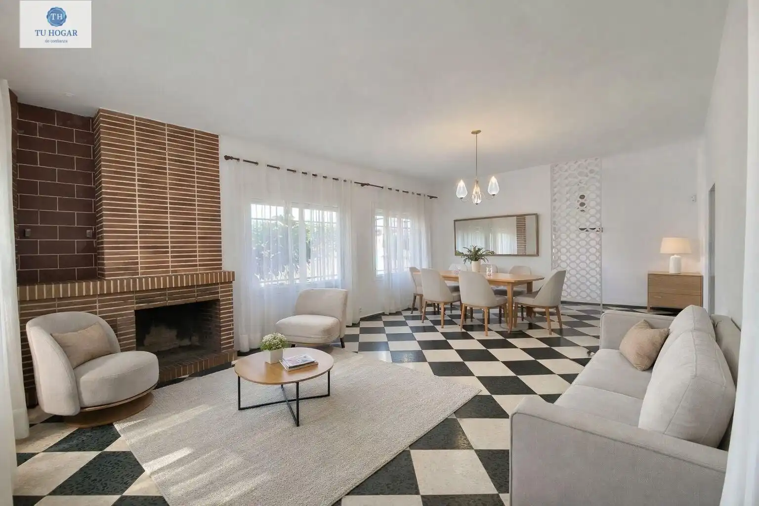 Sala d'estar de Casa o xalet en venda en Alcalá de Guadaira amb Aire condicionat, Jardí privat i Terrassa