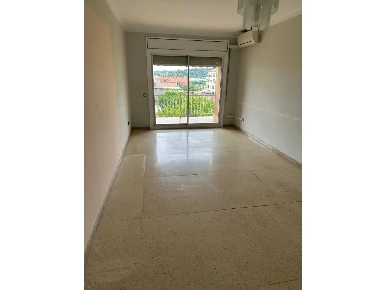 Habitación de Piso de alquiler en La Garriga con Aire acondicionado y Balcón