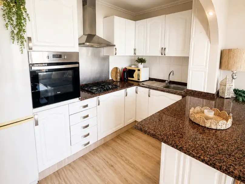 Apartamento con piscina en venta en Avenida Benidorm 18, imagen 3