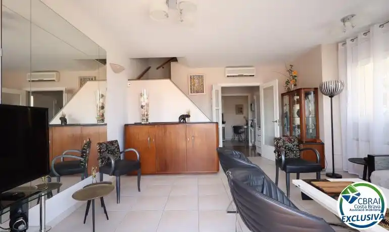 Casa adosada en venta en Llançà con Aire acondicionado, Calefacción y Terraza