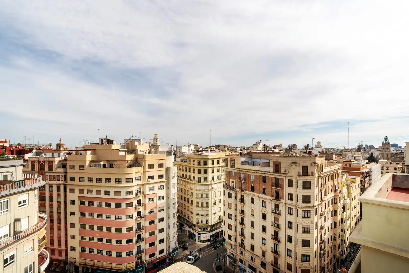 Exterior view of Attic for rent in Valencia  with Air Conditioner, Heating and Terrace