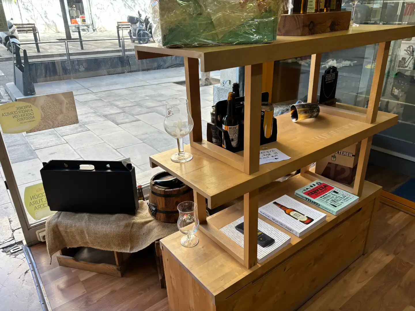 Business premises for transfer in Sant Andreu, imagen 3
