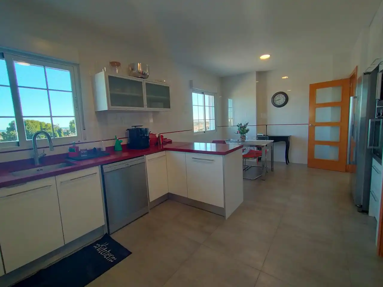 Cocina de Casa o chalet en venta en Oliva con Aire acondicionado, Jardín privado y Terraza