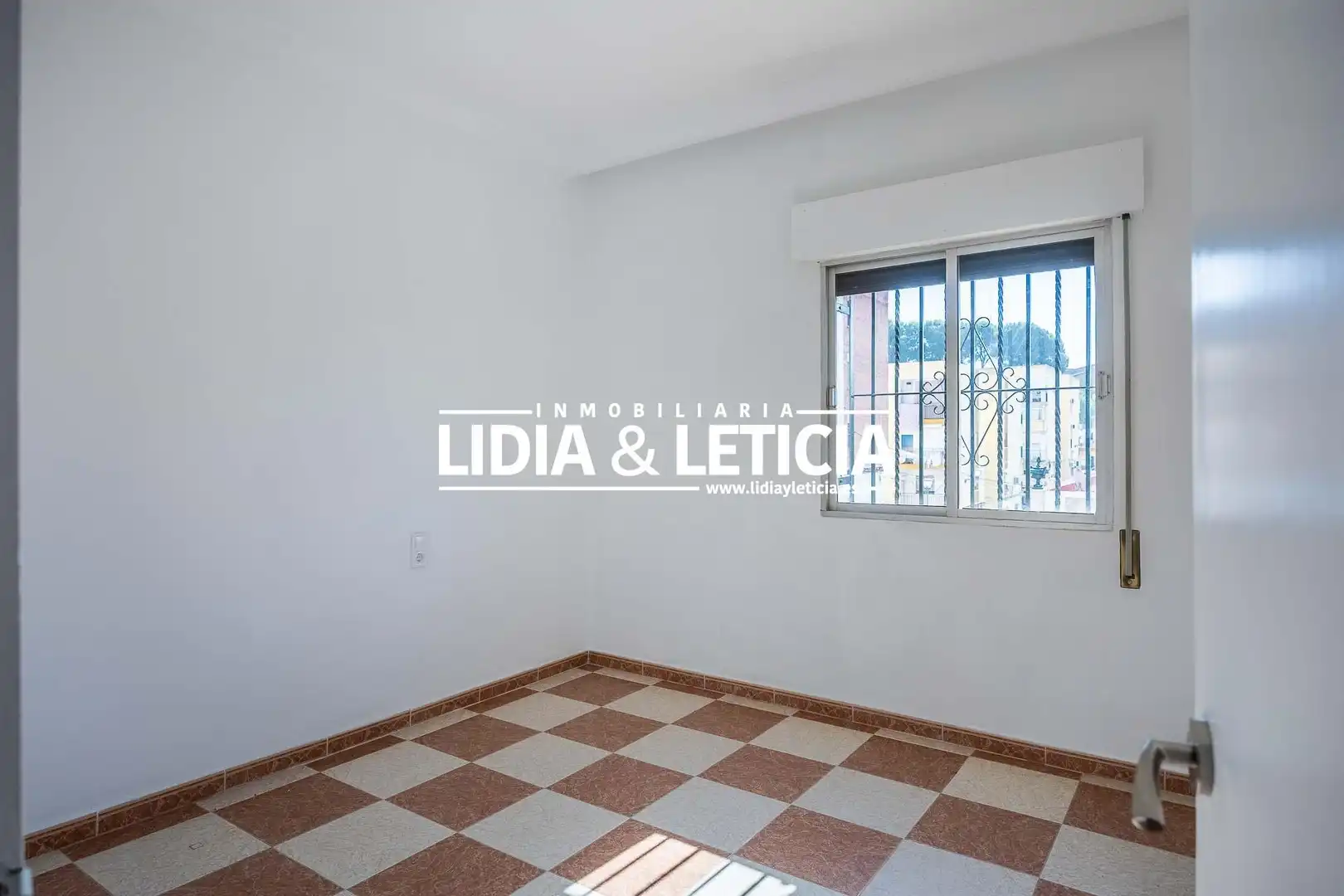 Dormitori de Casa o xalet en venda en Alcalá de Guadaira amb Aire condicionat i Terrassa