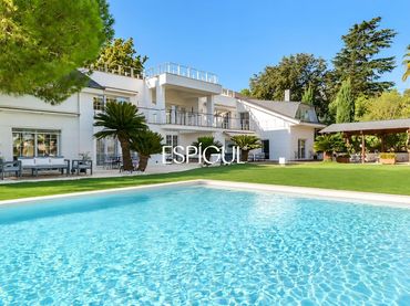 Maison avec piscine à vendre à Can Montmany