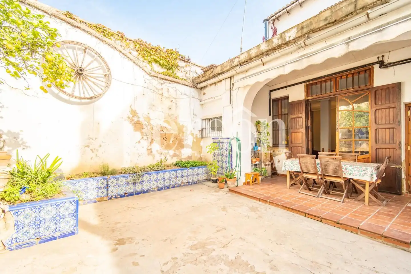 Vista exterior de Casa o xalet en venda en Rocafort amb Aire condicionat, Jardí privat i Terrassa