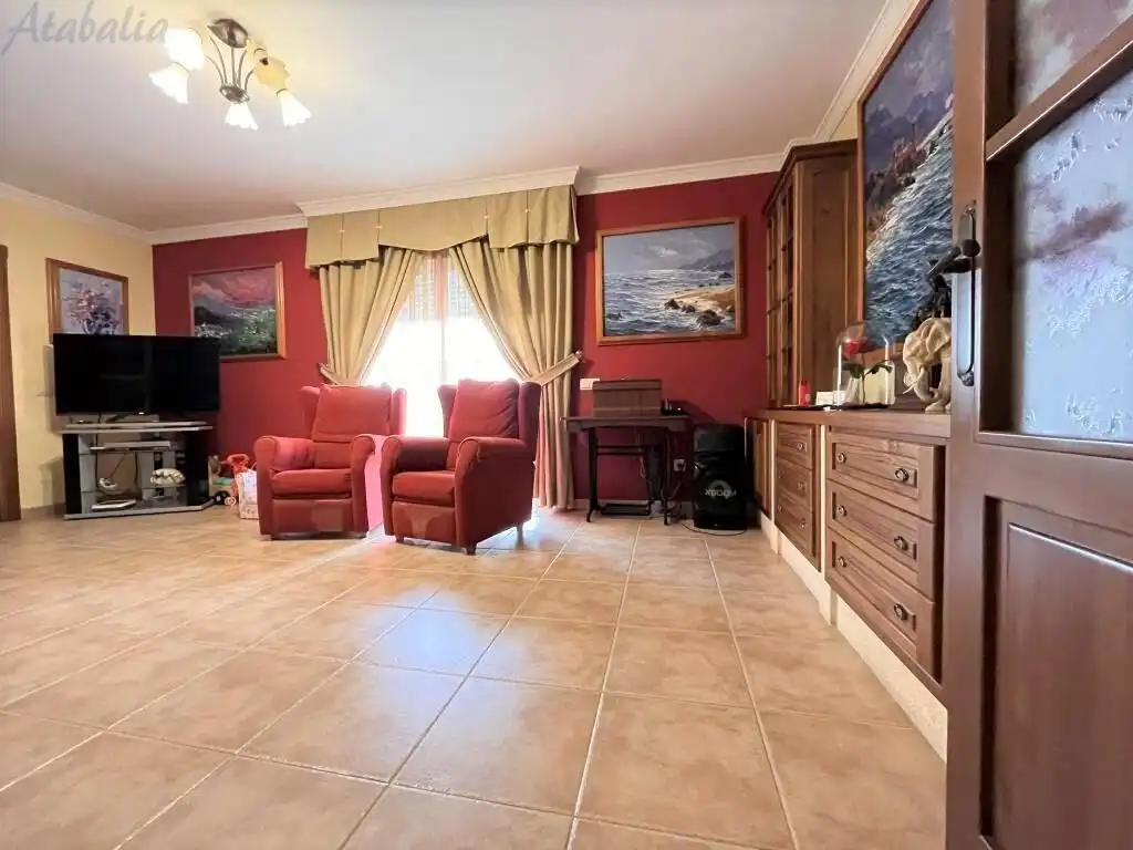 Sala de estar de Casa o chalet en venta en Málaga con Aire acondicionado, Calefacción y Jardín privado