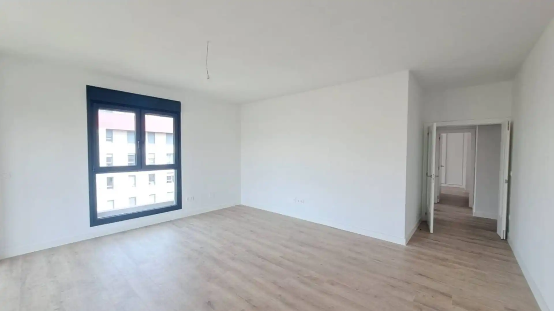 Living room of Flat for sale in Burgos Capital  with Heating, Parquet flooring and Terrace