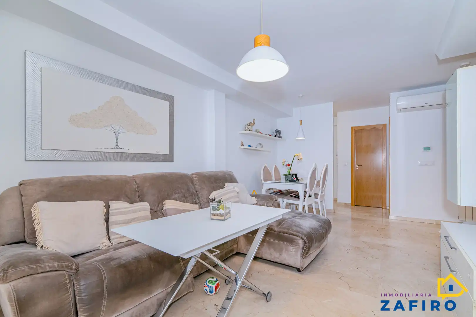 Casa aparellada amb terrassa en venda a Jun, imagen 11