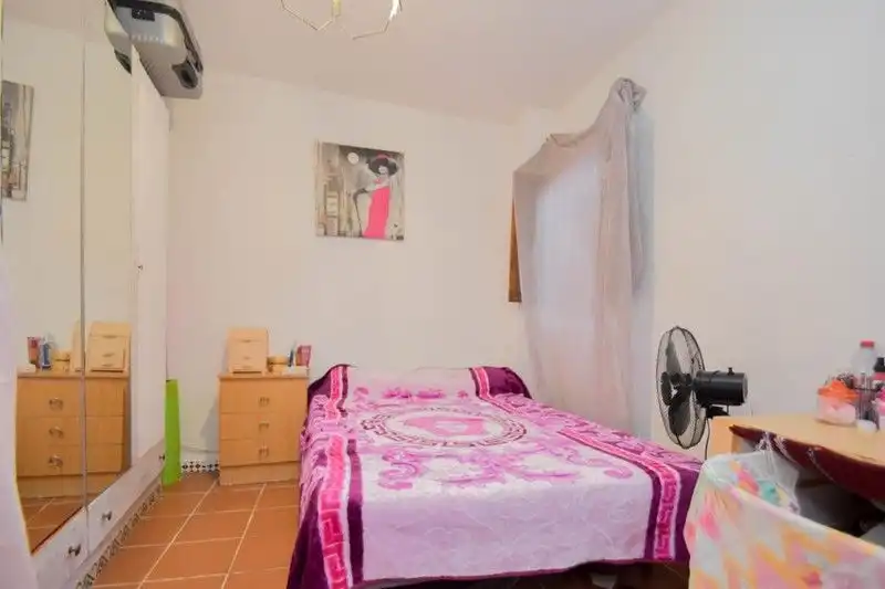 Habitación de Piso en venta en Granada con Terraza