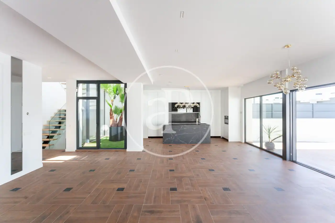 Casa aparellada amb piscina en venda a C. Tallín, imagen 10