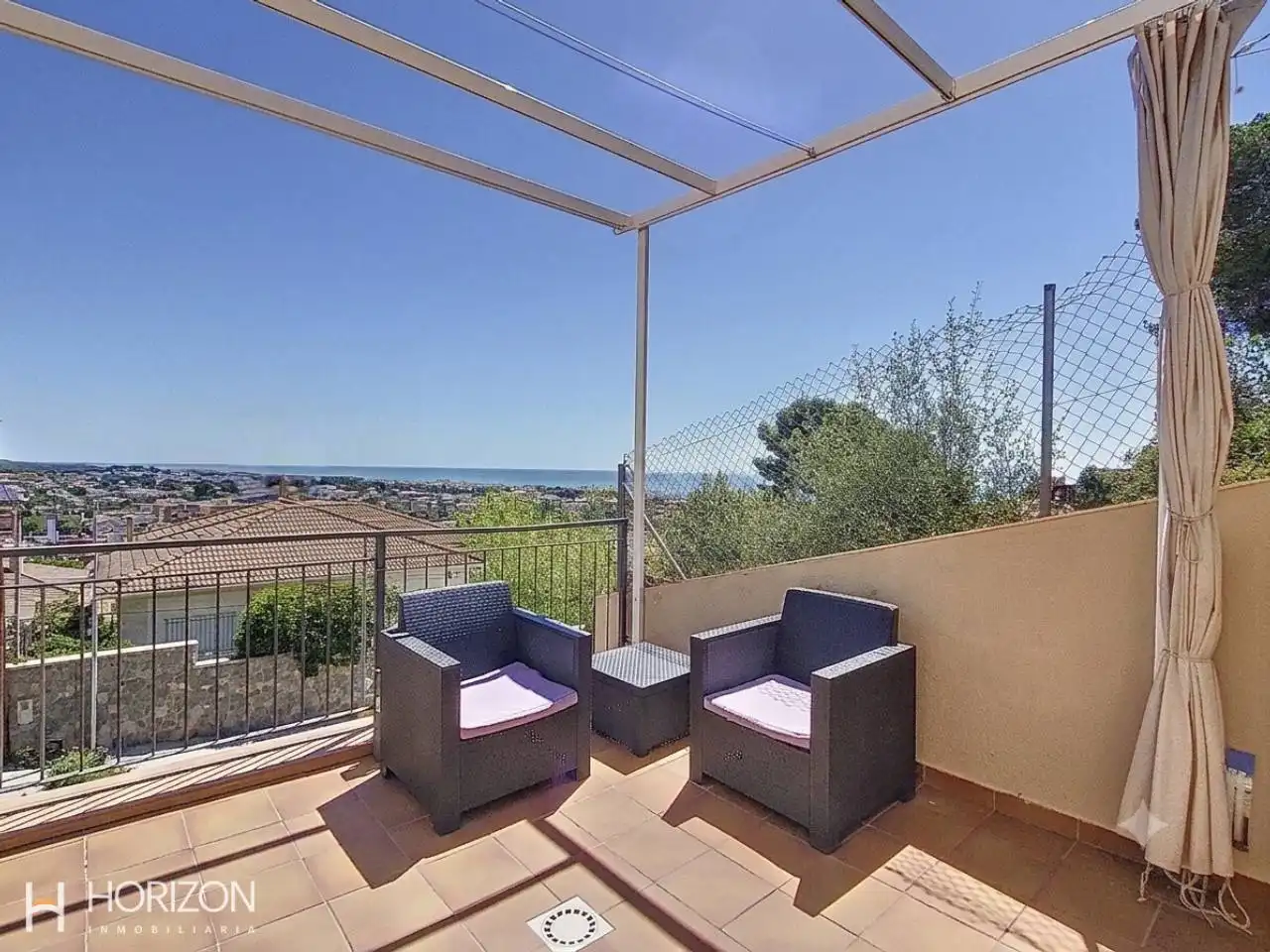 Terraza de Casa adosada en venta en Calafell con Aire acondicionado, Calefacción y Jardín privado