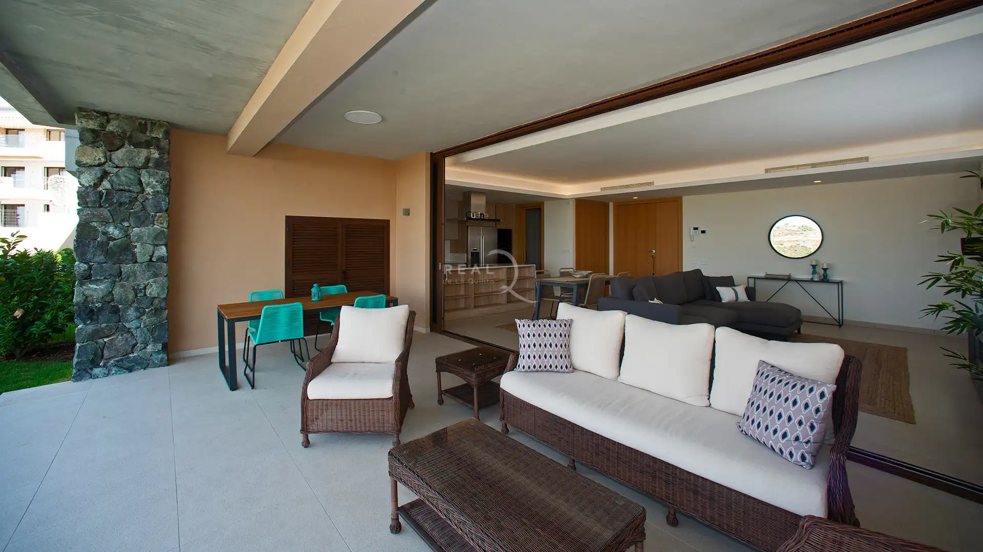 Terraza de Piso de alquiler en Benahavís con Aire acondicionado, Calefacción y Jardín privado