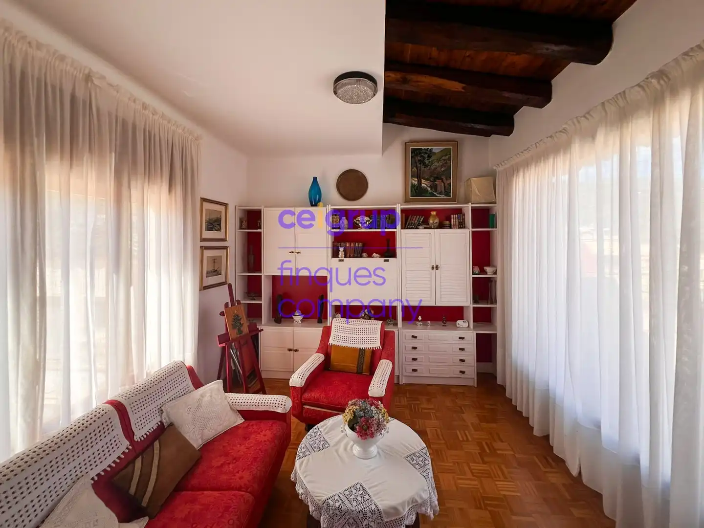Wohnzimmer von Dachboden zum Verkauf in Portbou mit Terrasse, Abstellraum und Möbliert