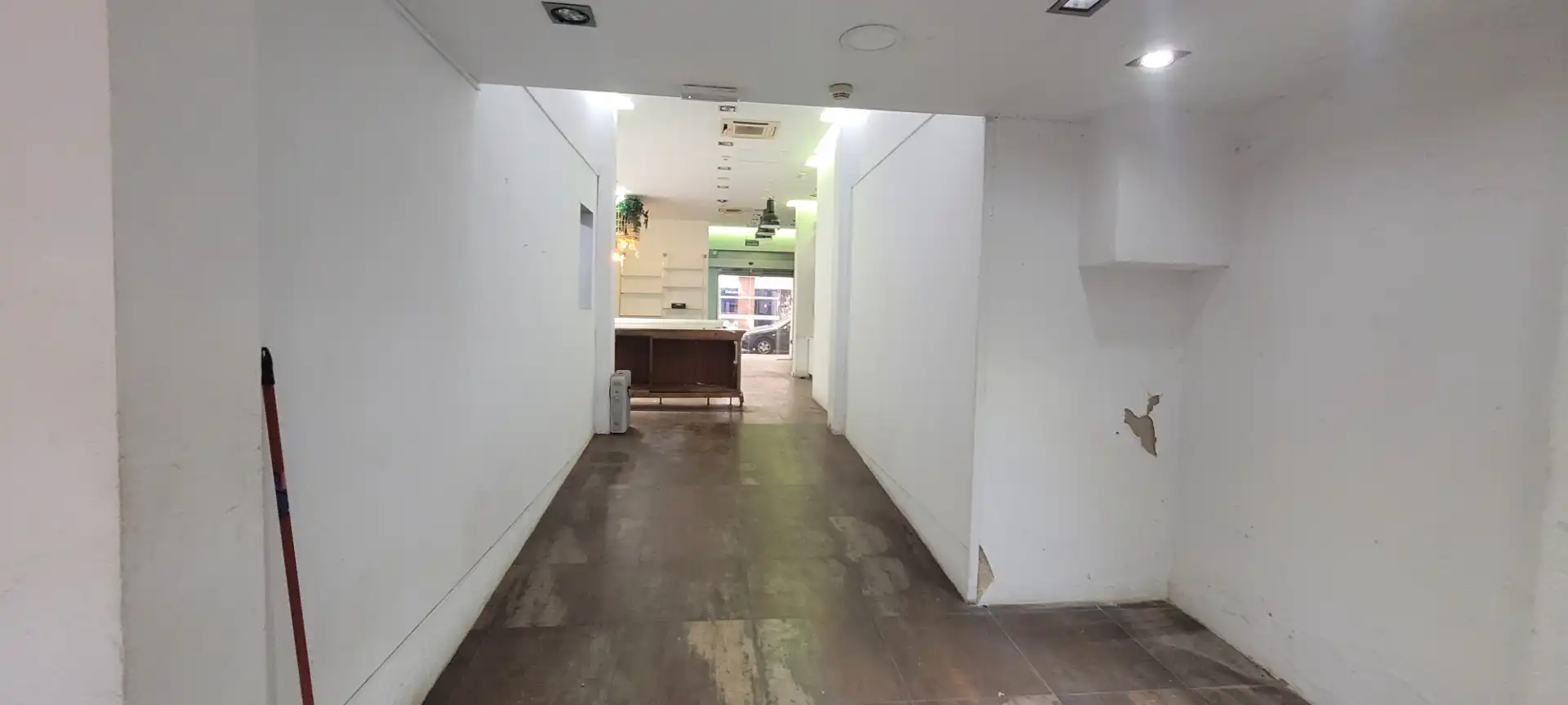 Local comercial en venta en Carrer de Viladomat, imagen 8