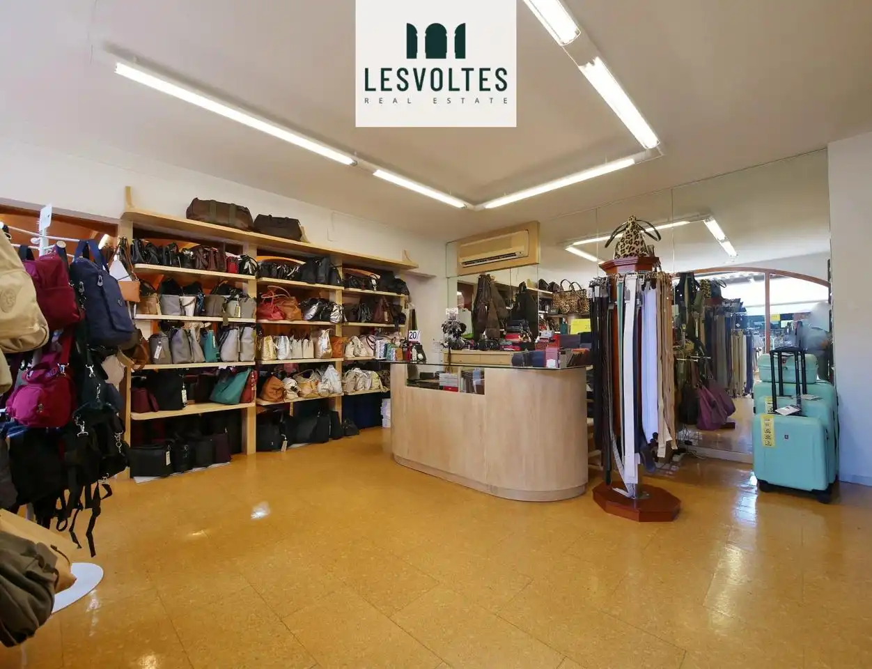 Business premises for sale in Carrer de Pi i Margall, imagen 2