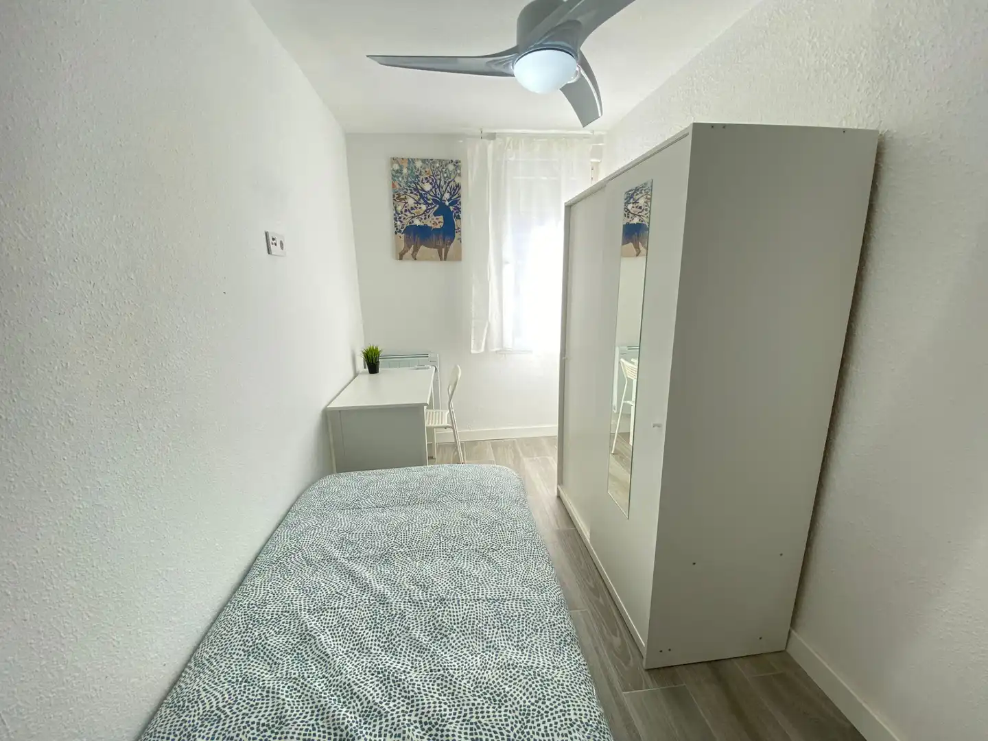 Habitación de Piso de alquiler en Madrid con Calefacción, Amueblado y Horno