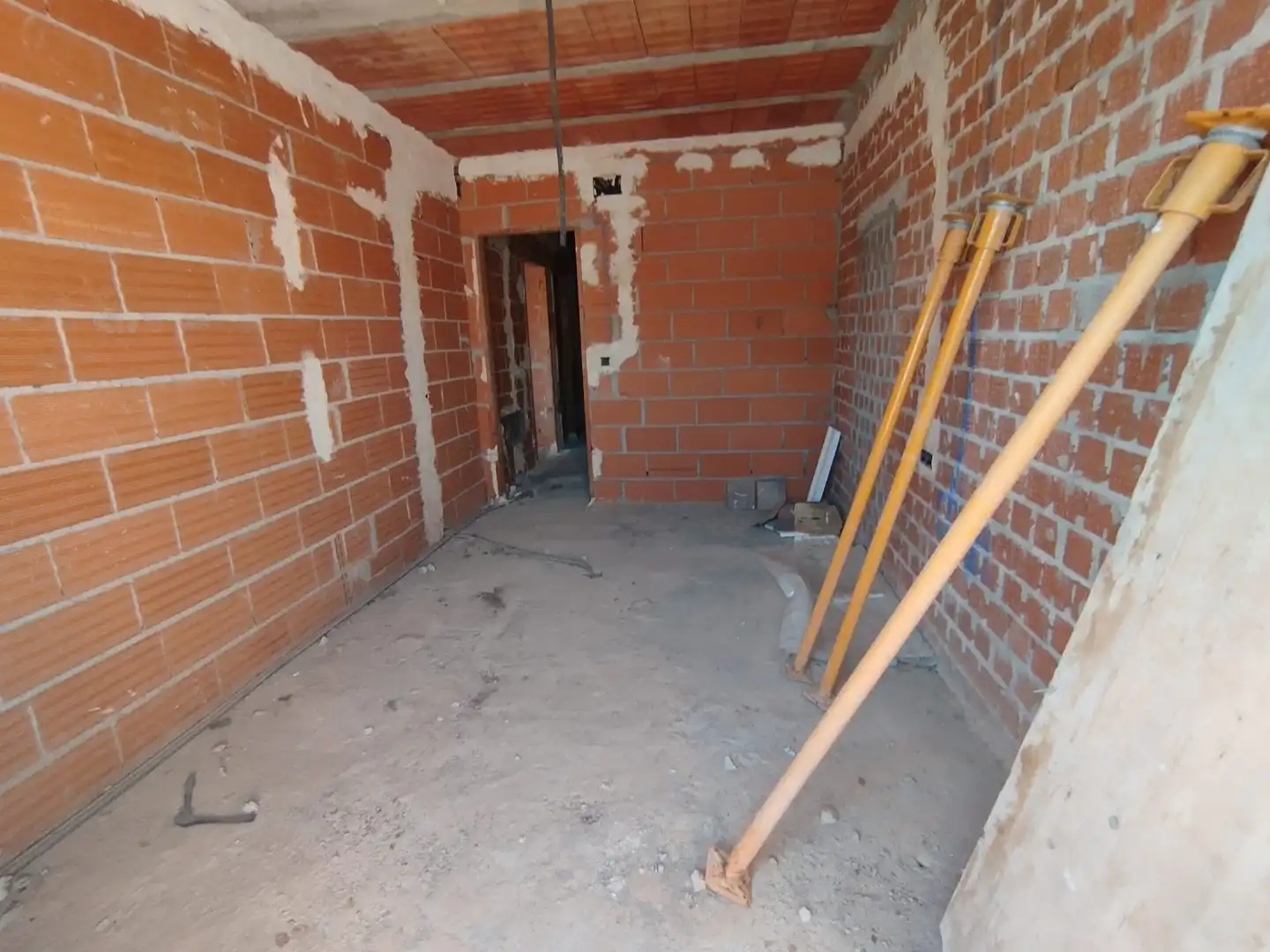 Casa adosada en venda en Tomelloso amb Terrassa