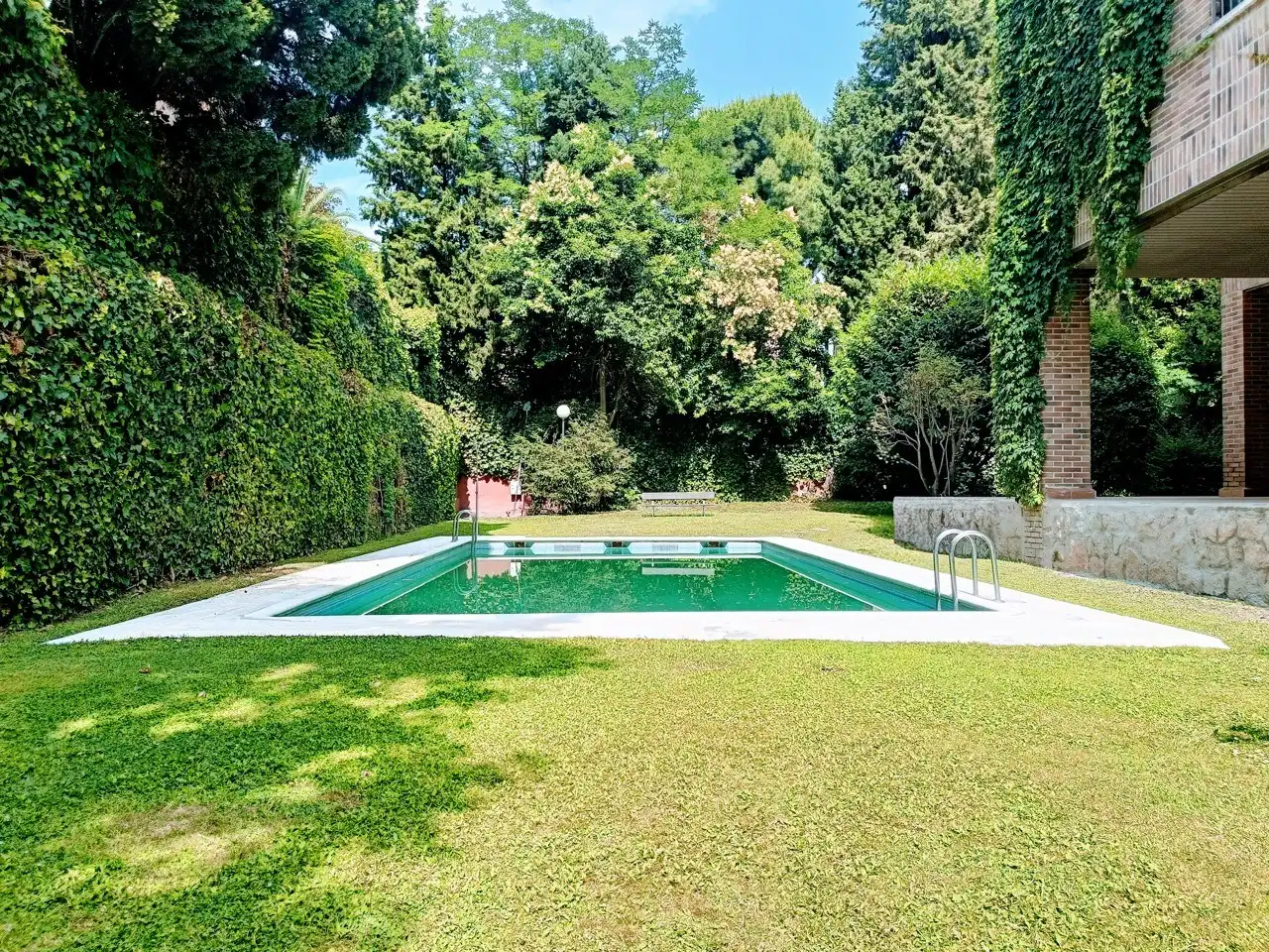 Piscina de Piso de alquiler en Madrid con Aire acondicionado, Calefacción y Parquet