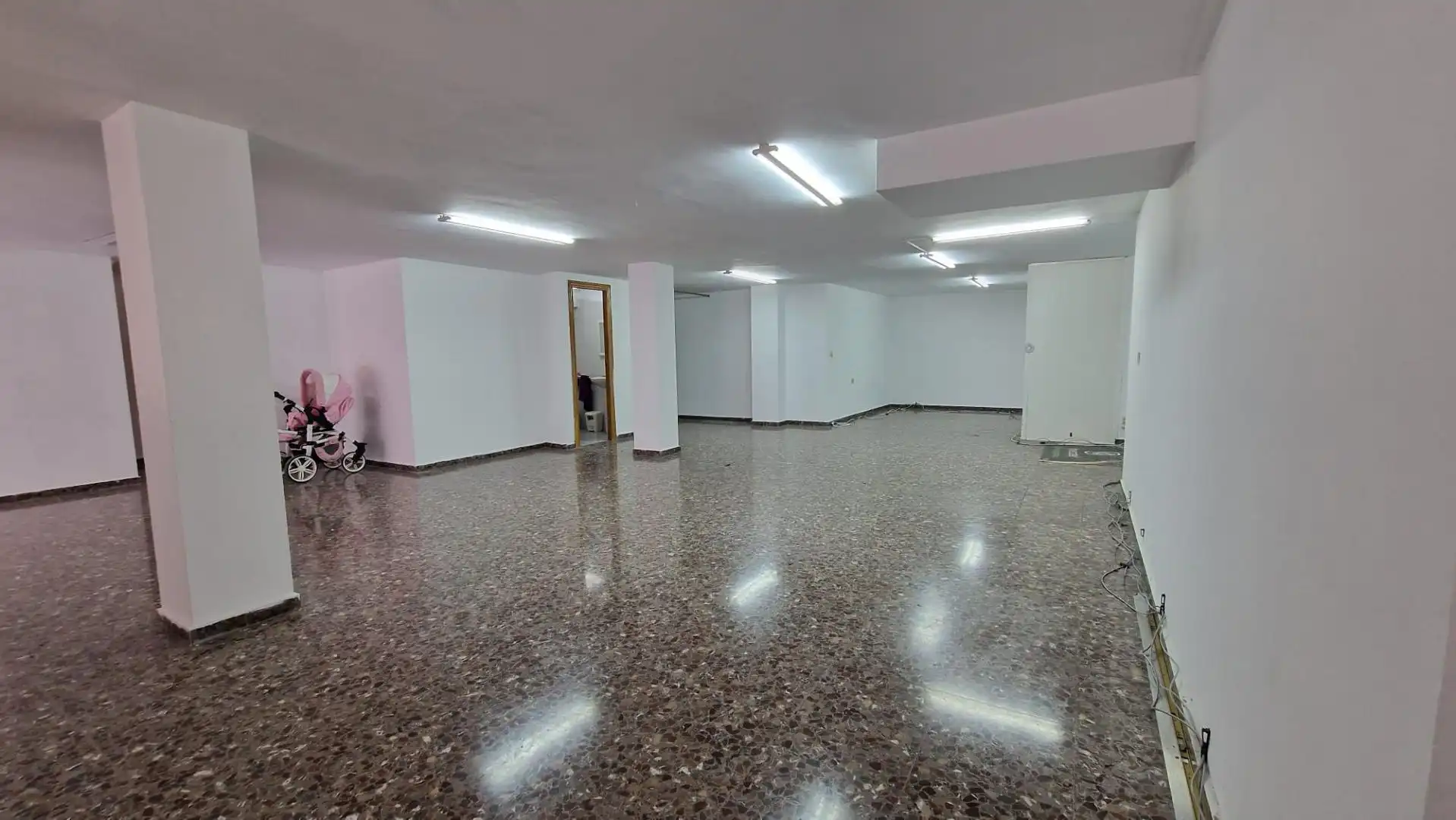 Local comercial de lloguer a Casc Urbà
