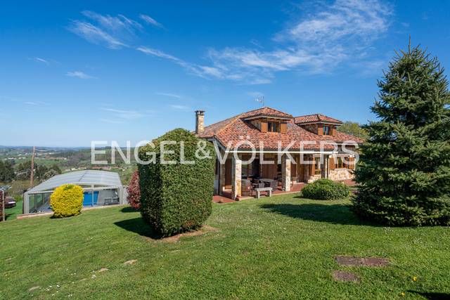 Casa-chalet en Venta en Carbayin - Lieres - Valdesoto