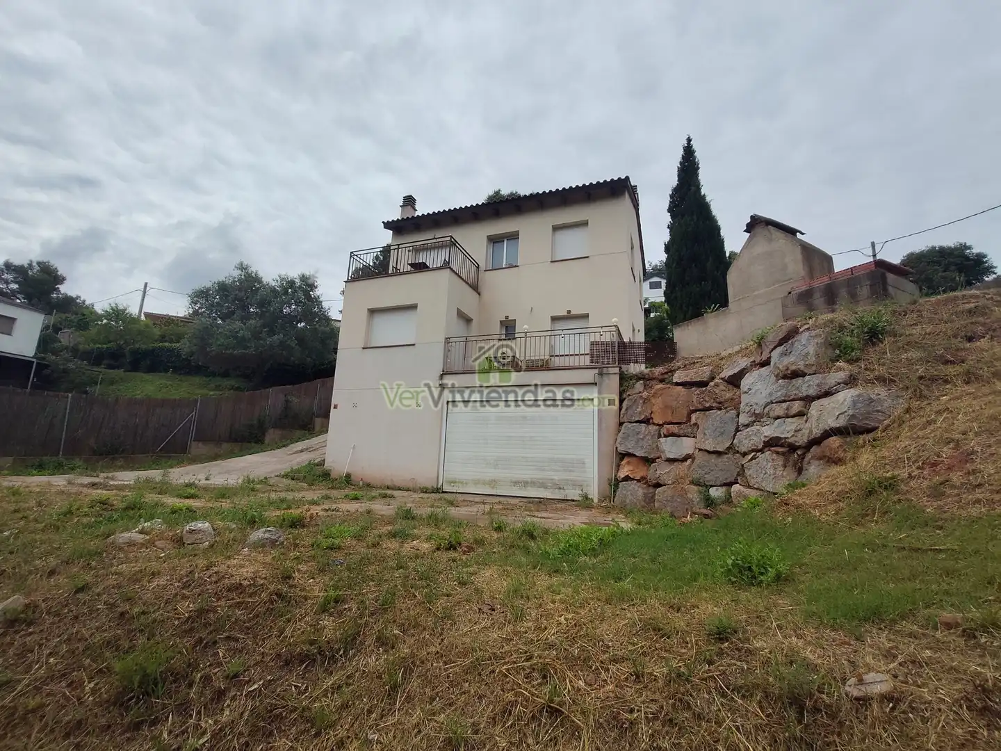 Vista exterior de Casa o chalet en venta en Corbera de Llobregat con Calefacción, Jardín privado y Parquet