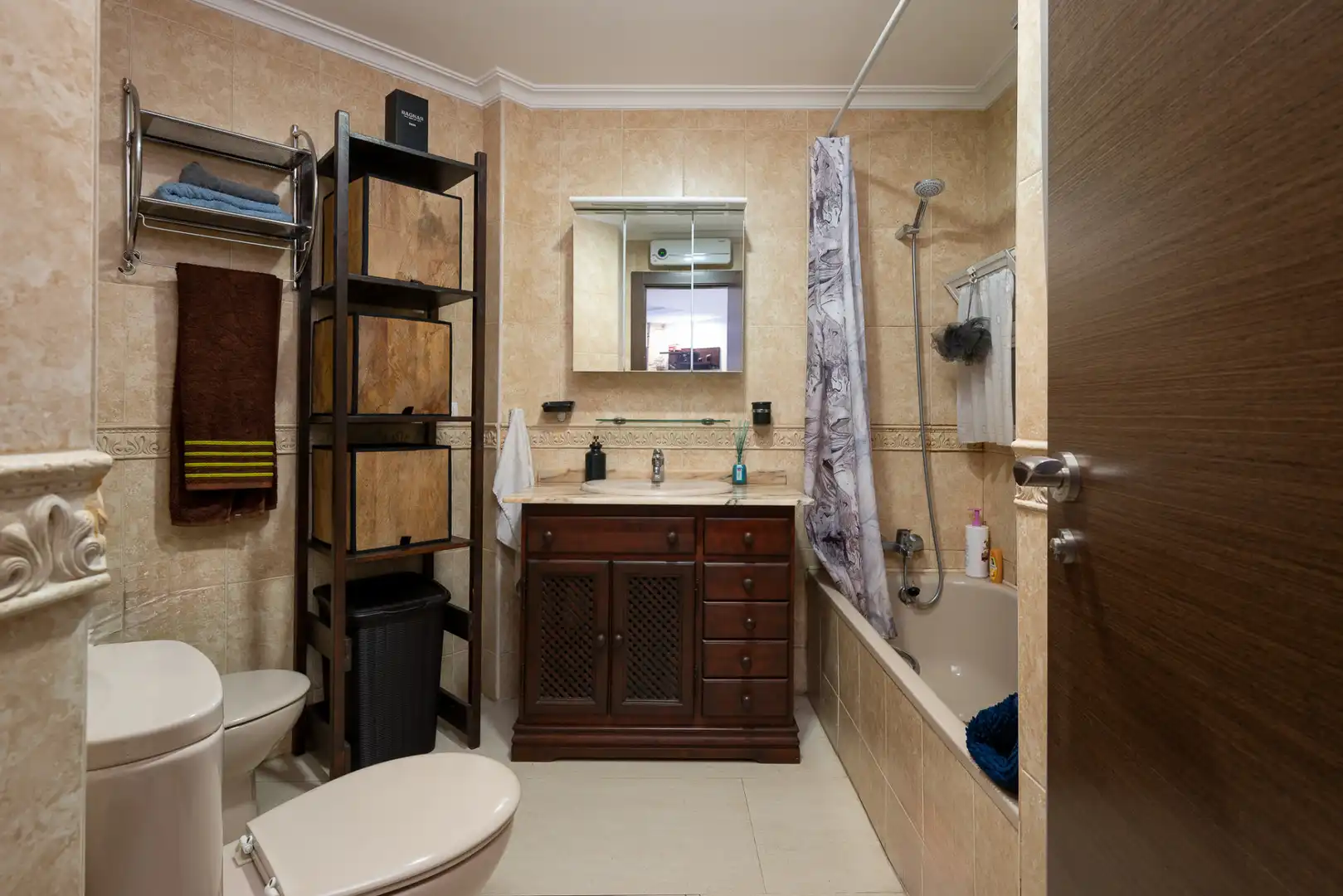 Baño de Apartamento en venta en Mijas con Aire acondicionado, Jardín privado y Terraza