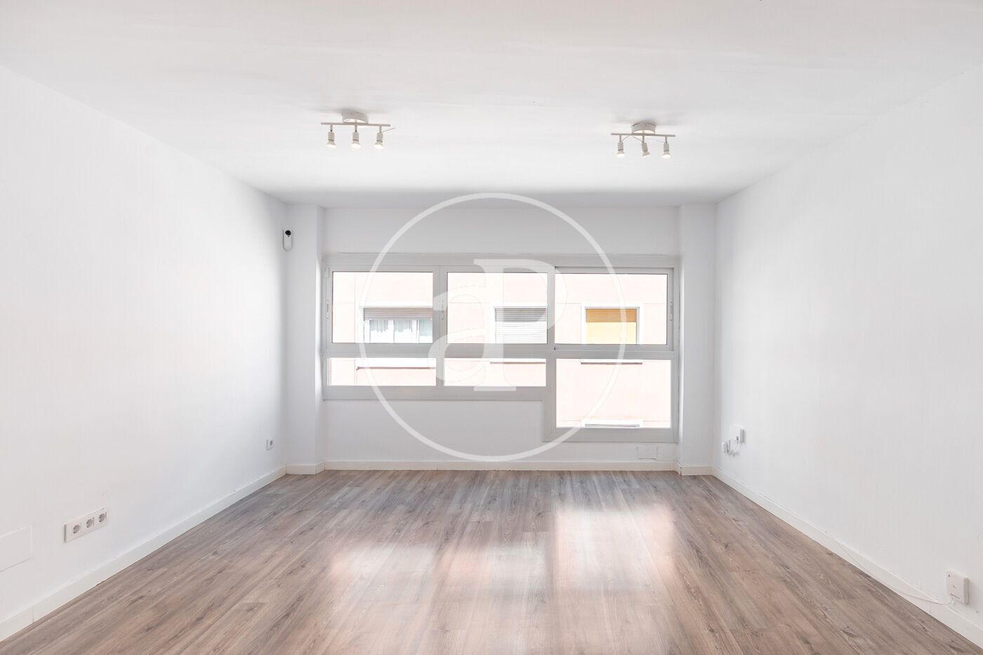 Flat for sale in Carrer de Bacardí, Sants-Badal