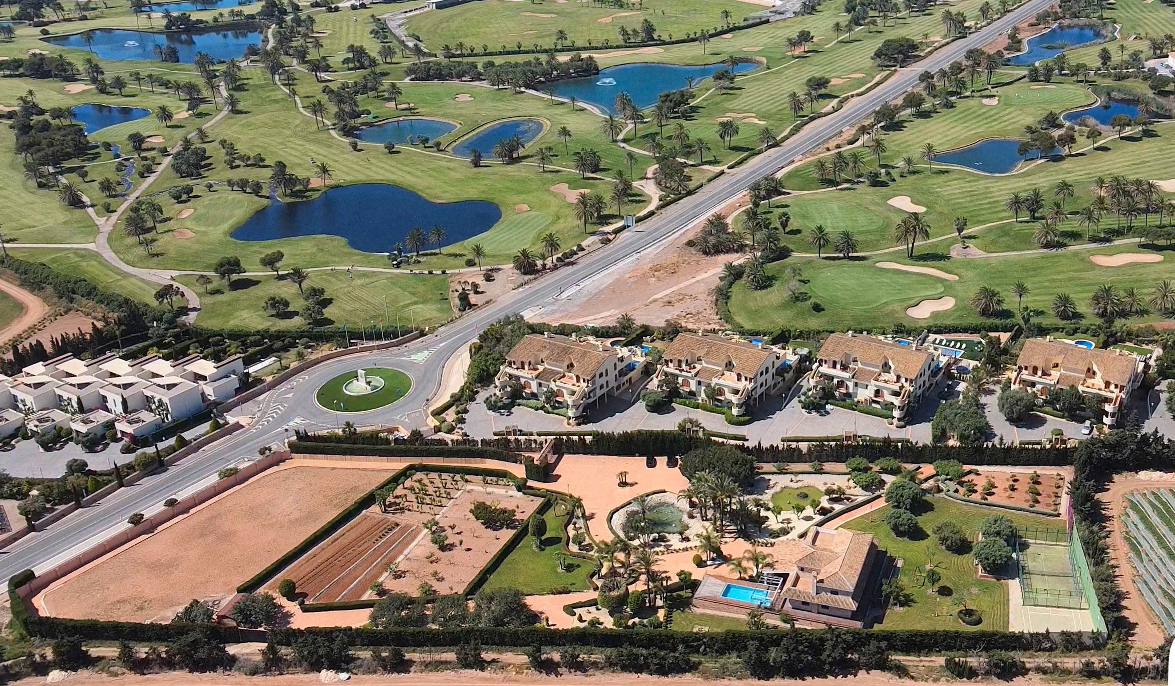 Vista exterior de Casa o xalet en venda en Cartagena amb Aire condicionat, Calefacció i Jardí privat