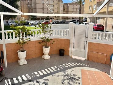 Villa avec piscine à vendre à Calle Pablo Neruda
