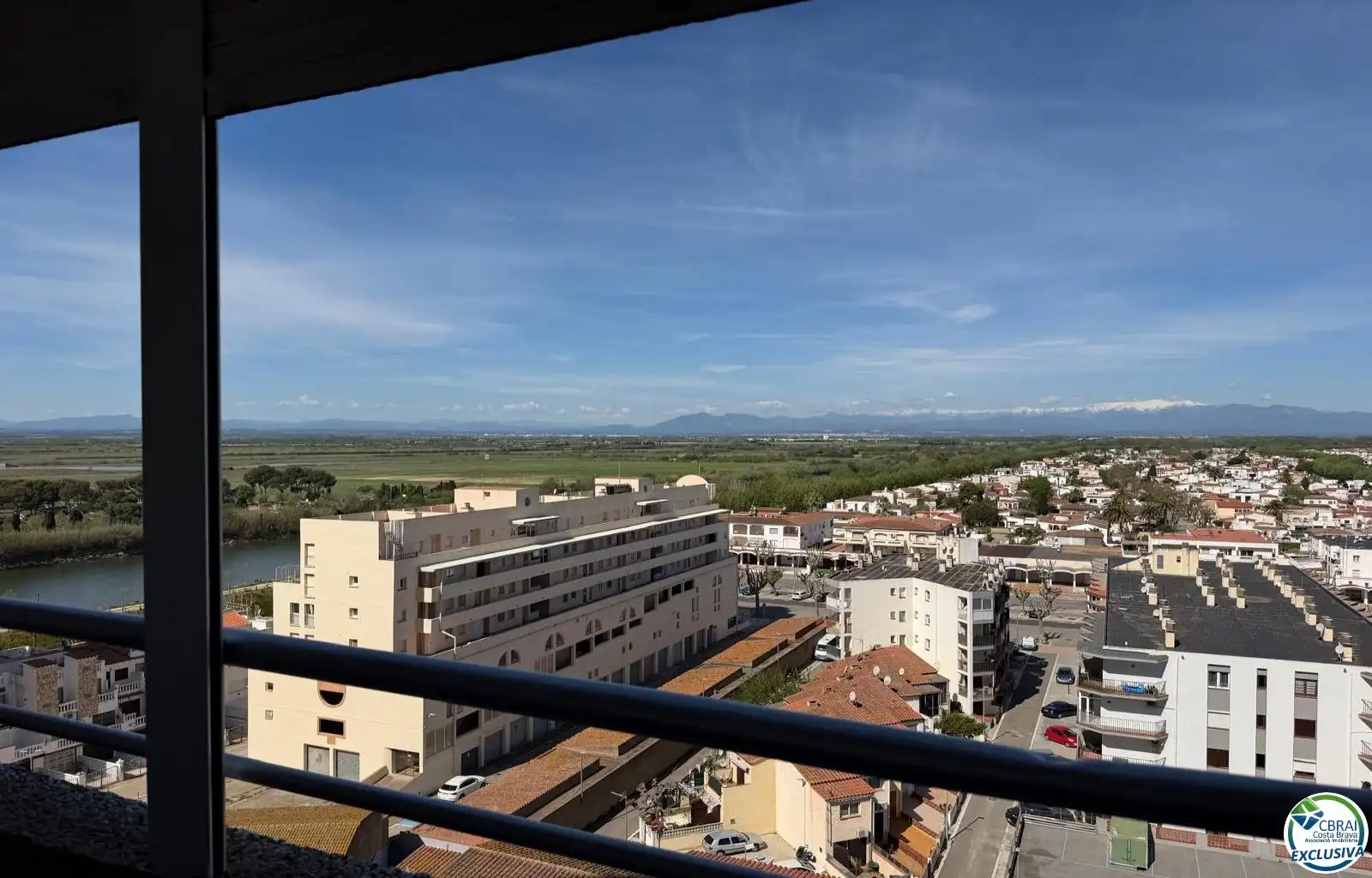 Exterior view of Flat for sale in Empuriabrava  with Furnished