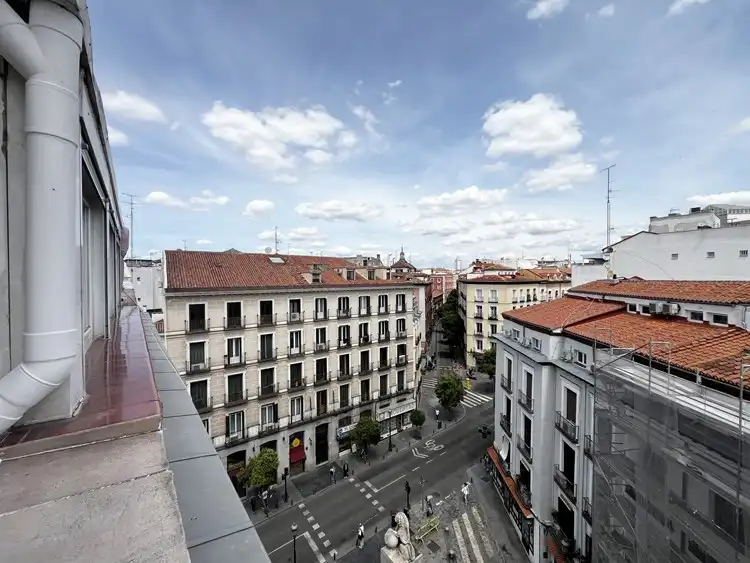 Vista exterior de Ático de alquiler en Madrid con Aire acondicionado, Calefacción y Parquet