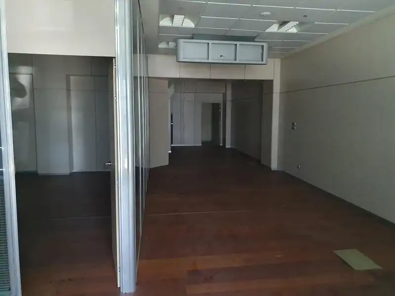 Local comercial en alquiler en Centro - La Vega Alta, imagen 2