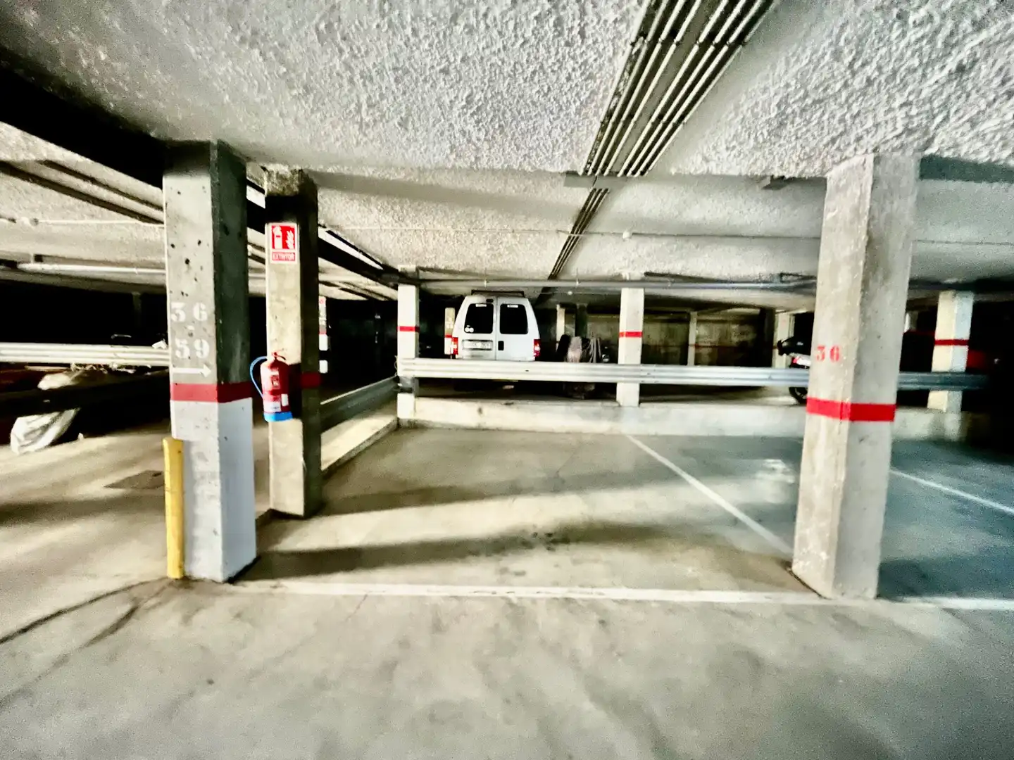 Aparcament de Apartament de lloguer en Garrucha amb Moblat i Piscina comunitària