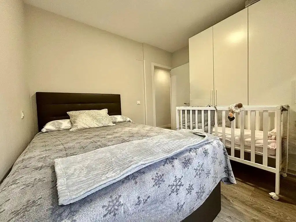Habitación de Piso de alquiler en Madrid con Aire acondicionado y Amueblado