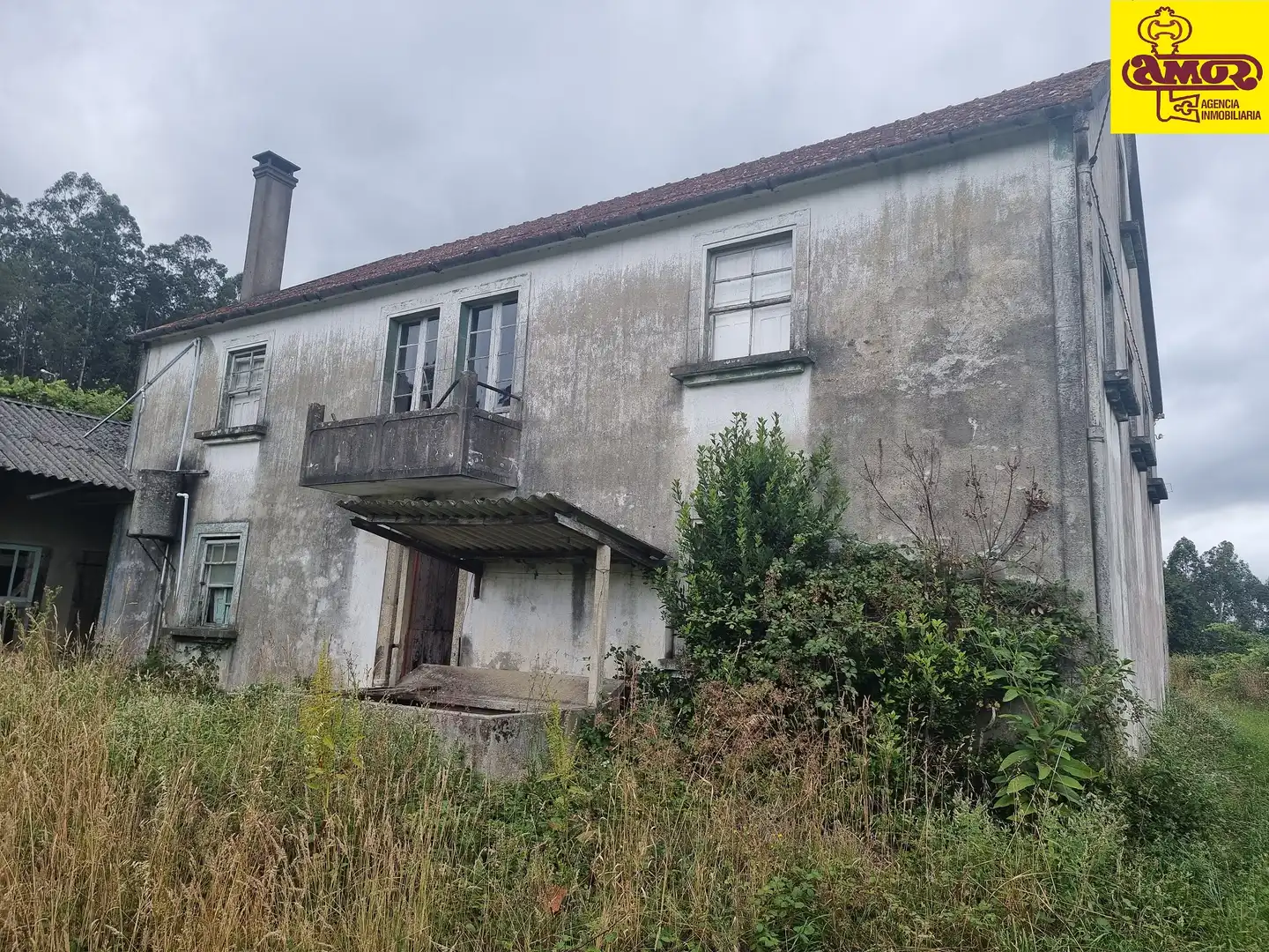 Vista exterior de Casa o xalet en venda en Boqueixón amb Jardí privat, Traster i Balcó