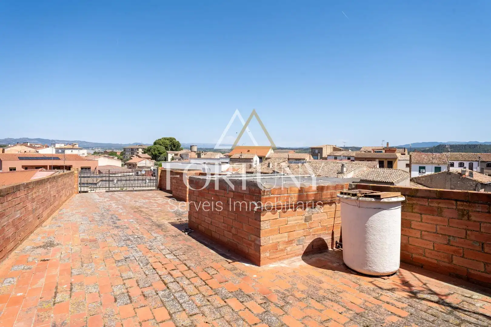 Vista exterior de Casa o chalet en venta en Benissanet con Terraza