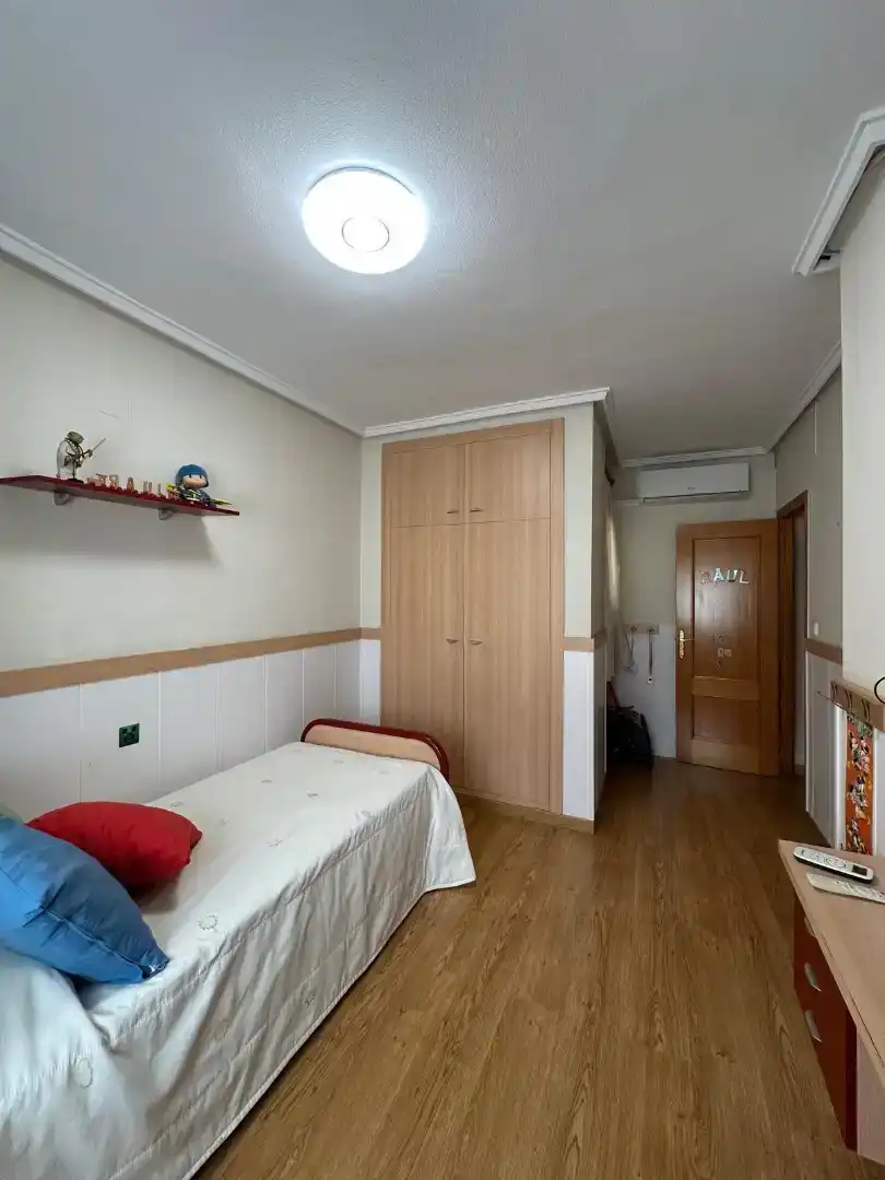 Dormitori de Pis en venda en Orihuela amb Aire condicionat, Parquet i Traster