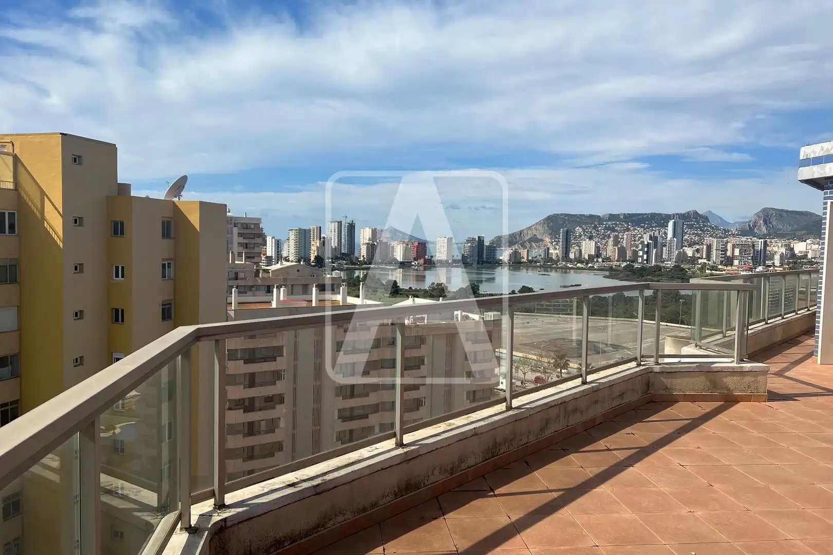 Appartement compact avec piscine à vendre à Zona Levante - Playa Fossa