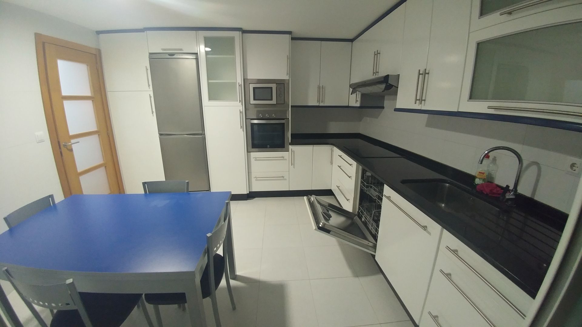 Cuina de Pis de lloguer en Ames amb Calefacció, Parquet i Traster