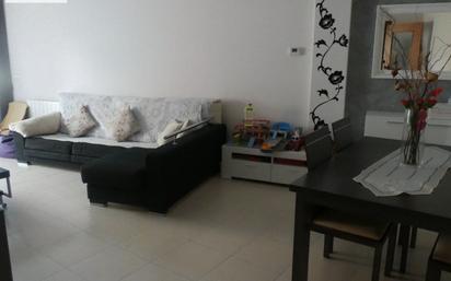 Living room of Flat for sale in El Vendrell  with Air Conditioner, Heating and Balcony