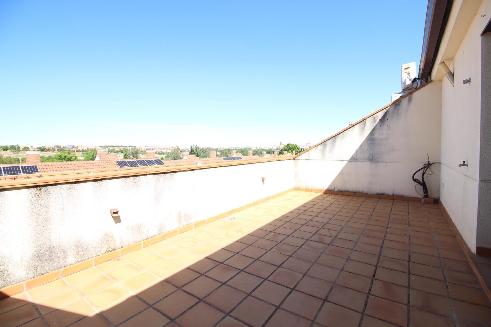 Casa adosada en venda a Oeste