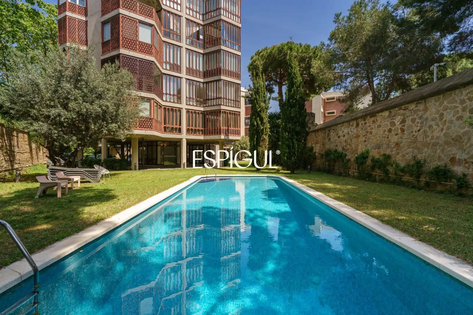 Piscina de Piso en venta en  Barcelona Capital con Aire acondicionado, Calefacción y Trastero